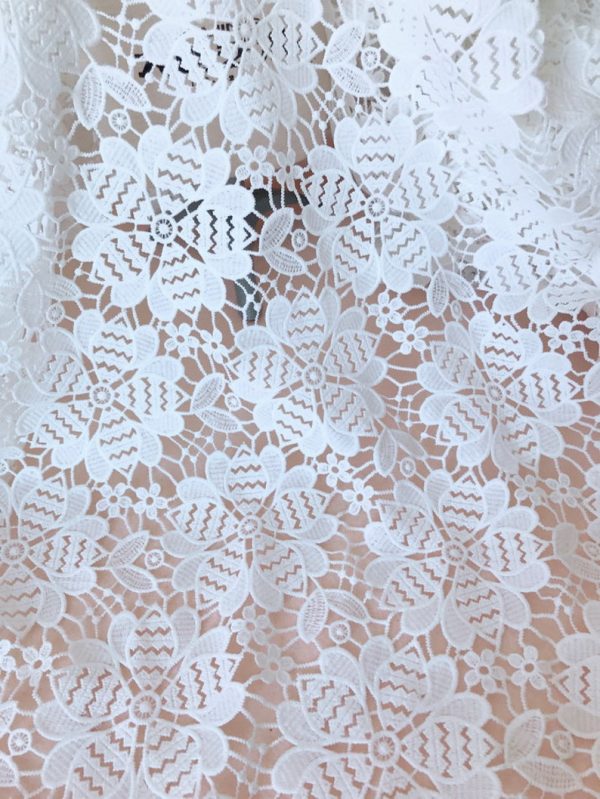 White Venise Lace Fabric Embroidered Guipure Fabric